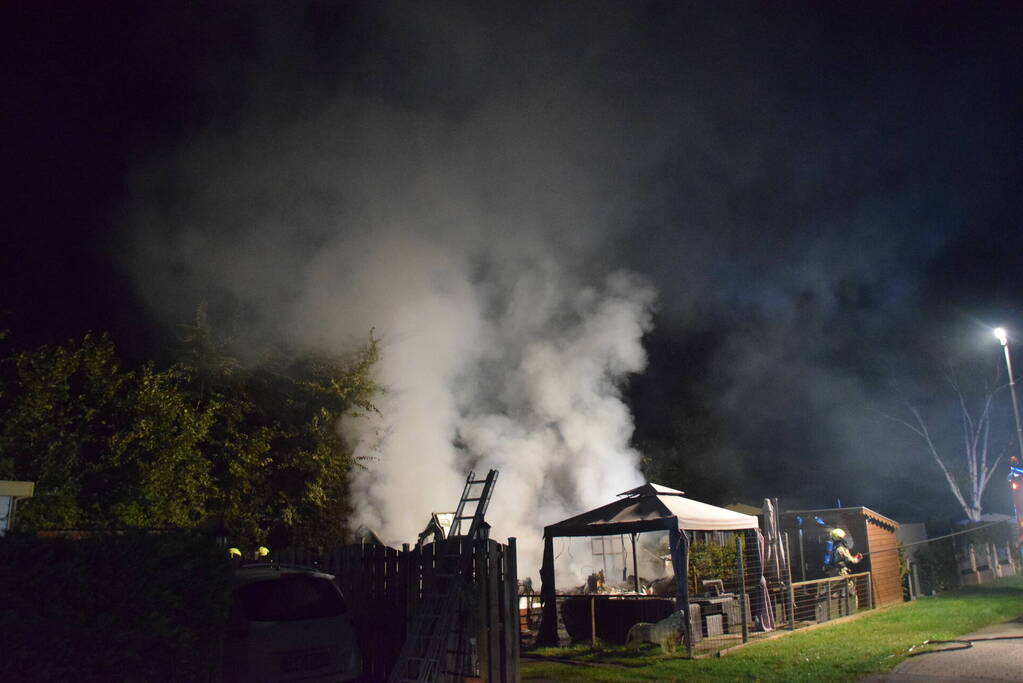 Stacaravan volledig uitgebrand op camping