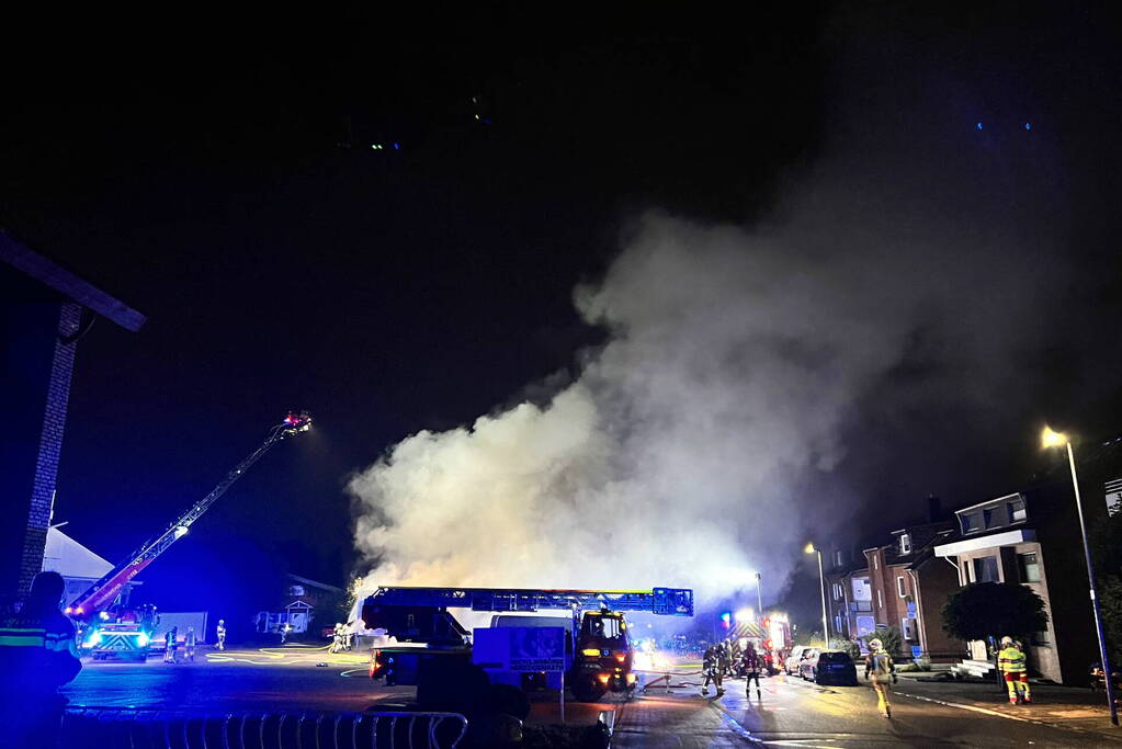 Meerdere trailers verwoest vanwege brand