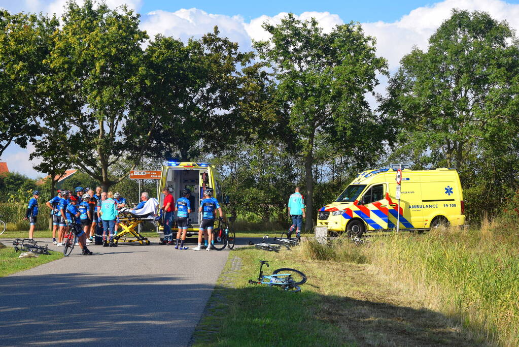 Traumahelikopter ingezet voor gevallen wielrenner