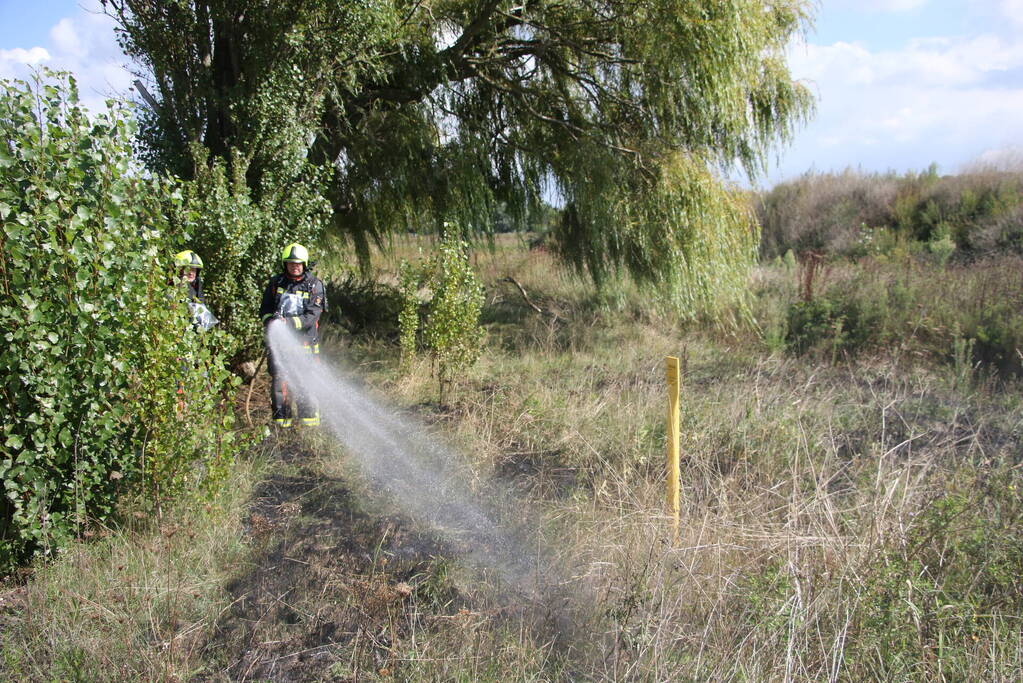 Bermbrand snel onder controle