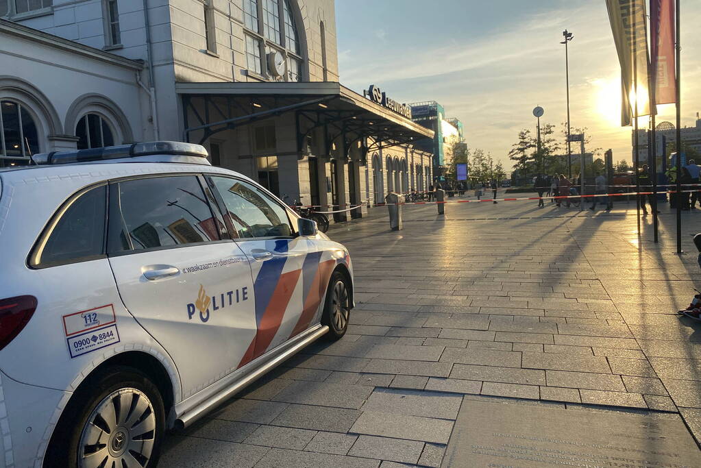 Twee zwaargewonden aangetroffen, één persoon raakt te water