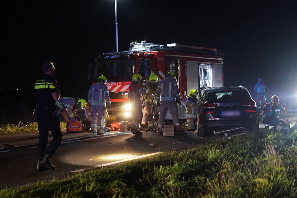 Zwaargewonde na ernstige aanrijding
