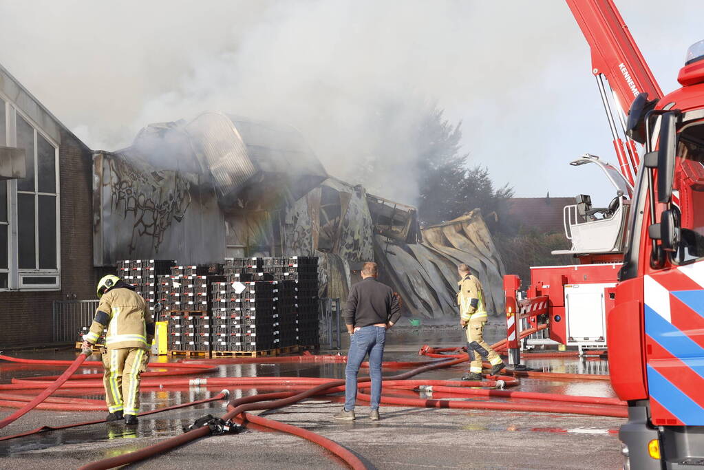 Zeer grote brand in bollenloods