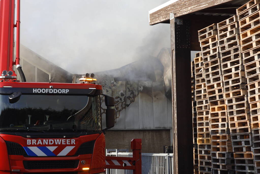 Zeer grote brand in bollenloods