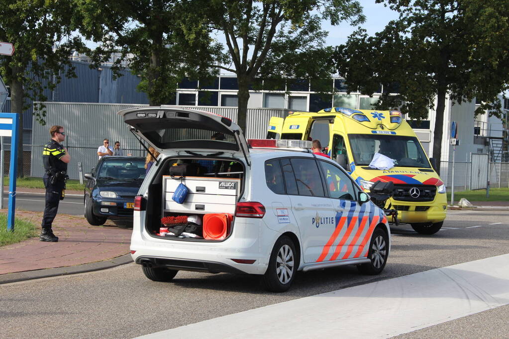 Fietser gewond bij botsing met auto