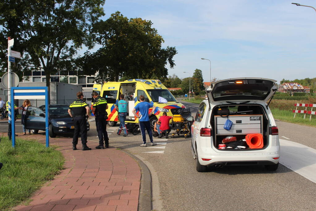 Fietser gewond bij botsing met auto