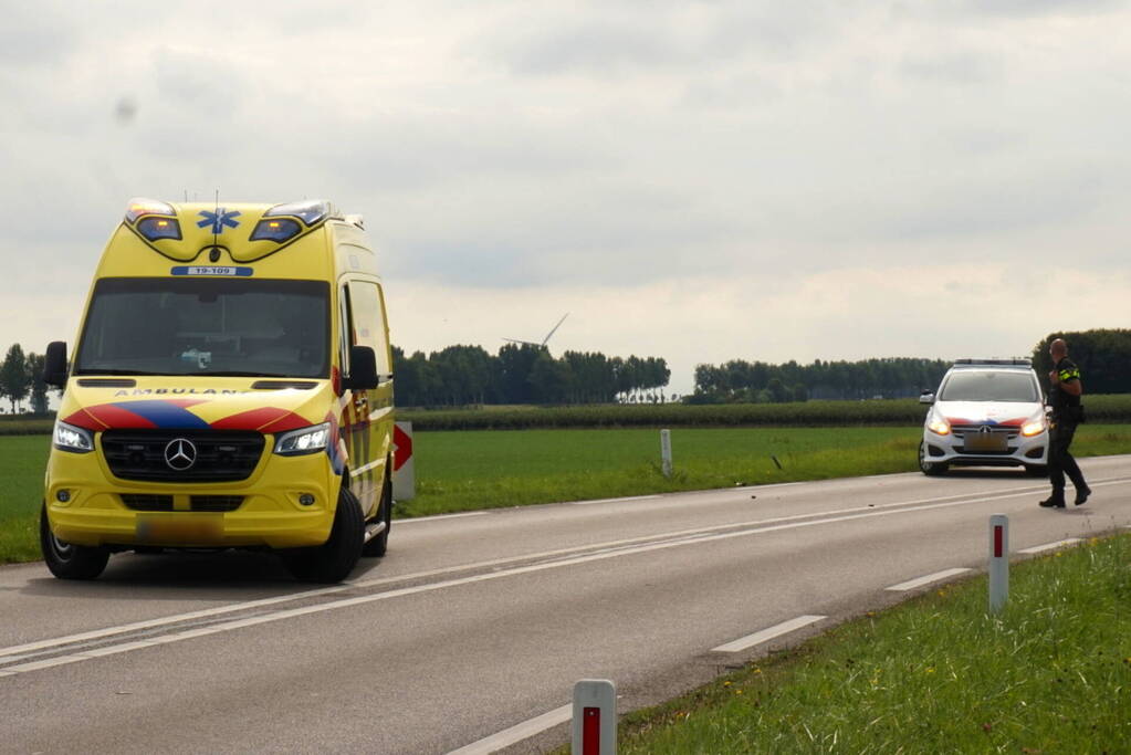 Bestuurder van motorfiets belandt in sloot