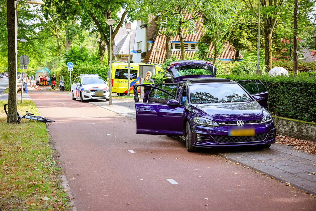 Bestuurder van auto geladen met lachgas ziet fietser over het hoofd