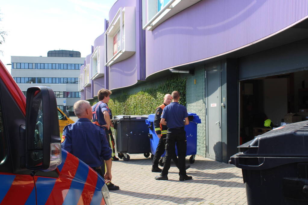 Gaslucht geroken in bedrijfspand Carpetright