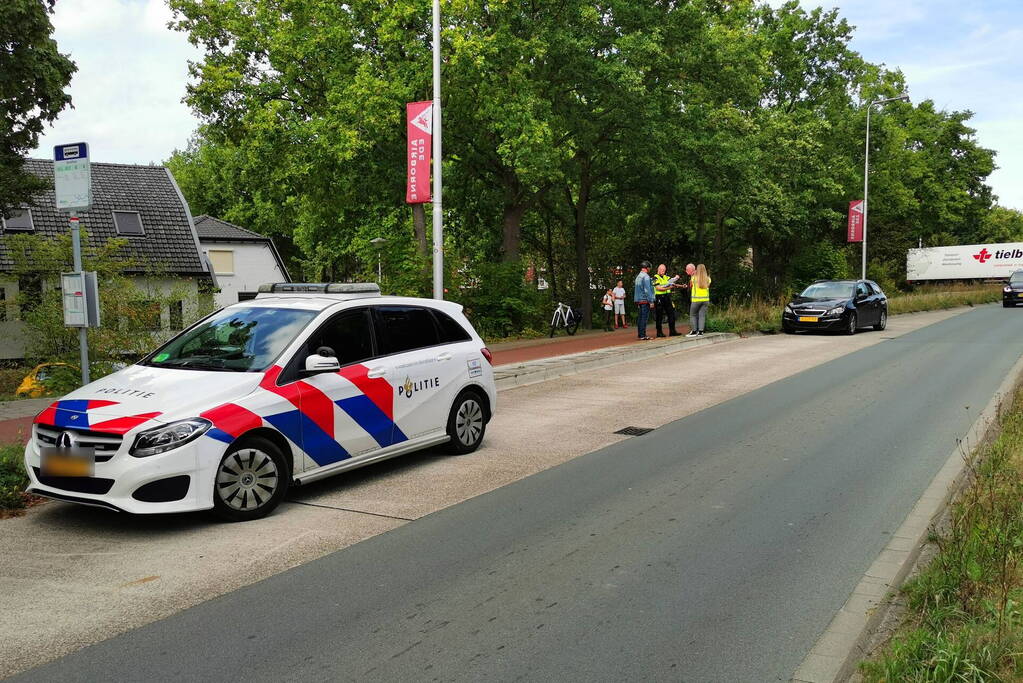 Auto en speed pedelec botsen met elkaar