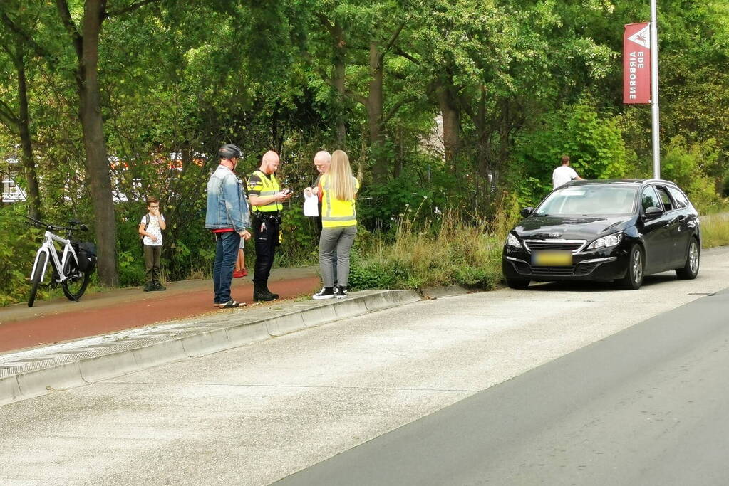 Auto en speed pedelec botsen met elkaar