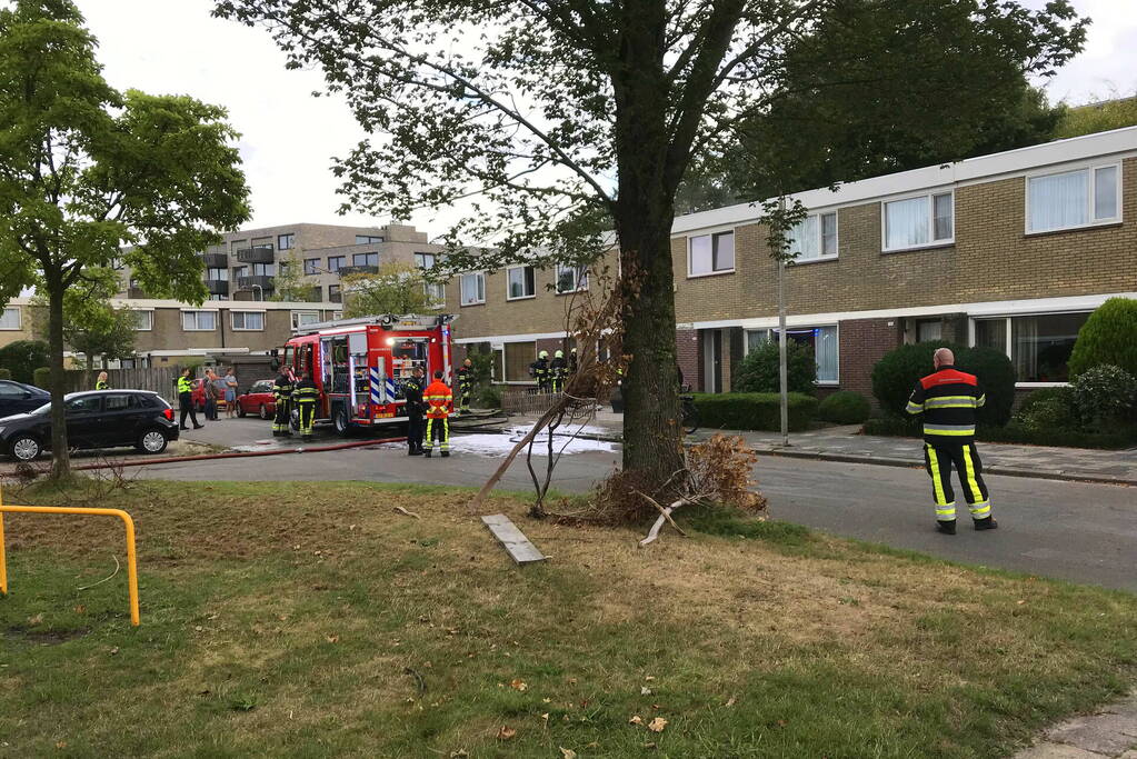 Kat gewond bij woningbrand