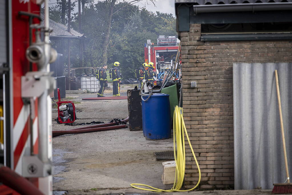 Flinke brand in schuur en hooibalen