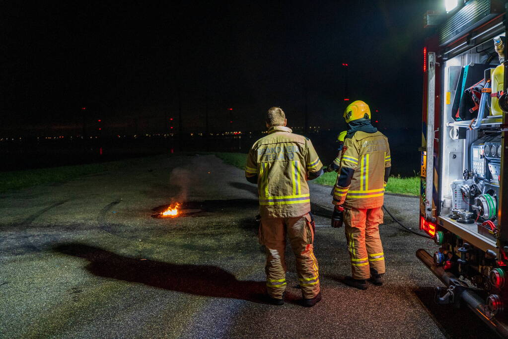 Vuurwerkbom in de polder