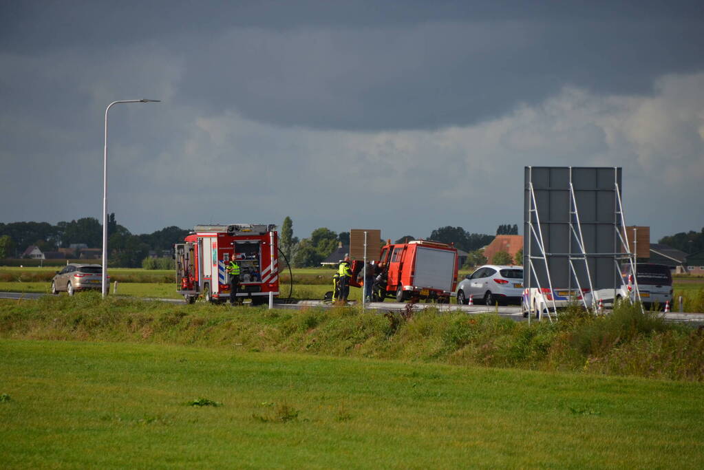 Brand is bestelbus zorg voor flinke file