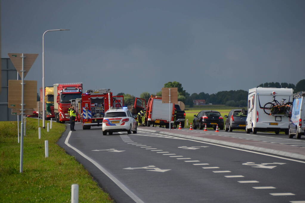Brand is bestelbus zorg voor flinke file
