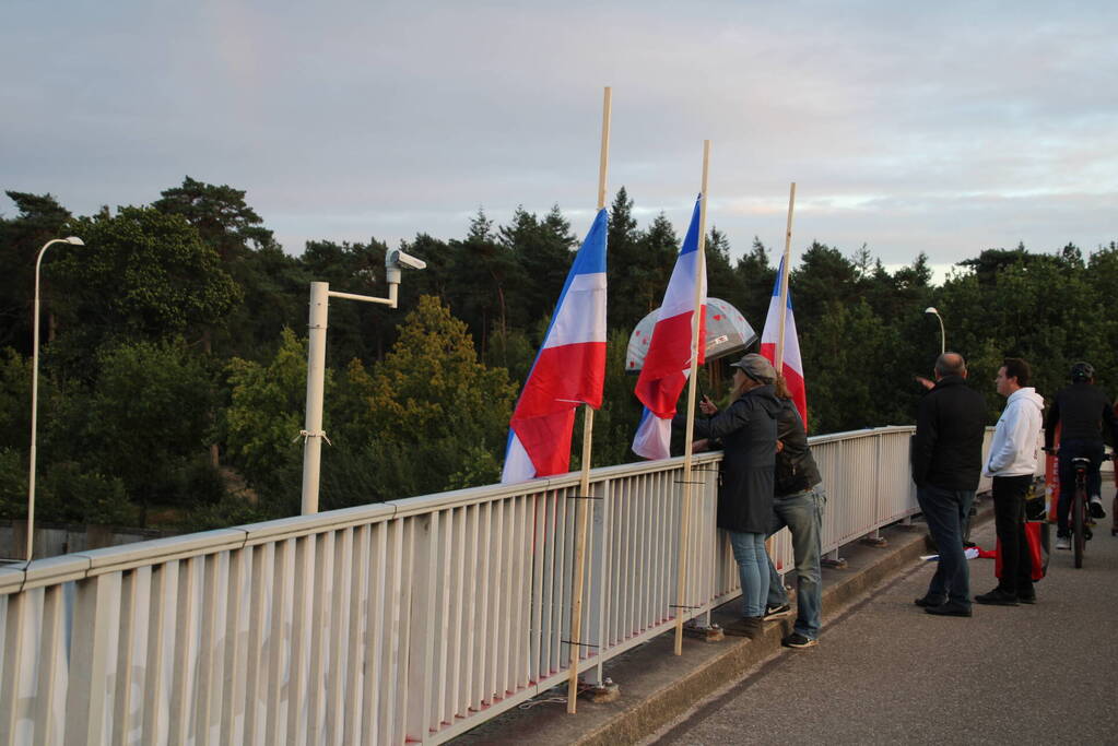 Protestactie op viaduct over snelweg