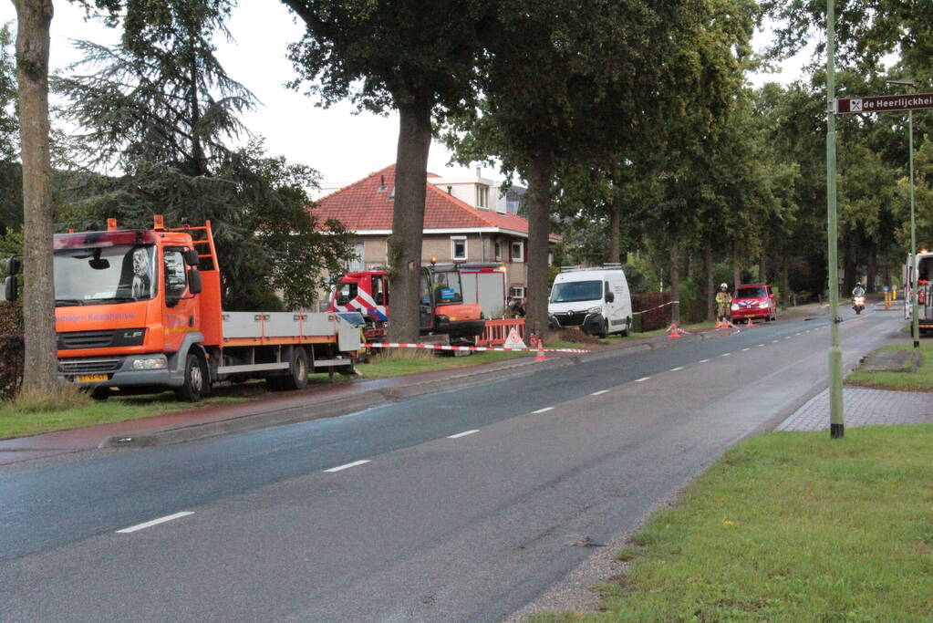 Gasleiding geraakt bij graafwerkzaamheden