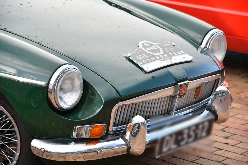 Prachtige MG's rijden 26ste Octagon Tour
