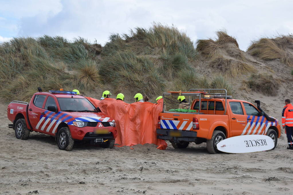Kitesurfer zwaargewond bij kiteongeval op Brouwersdam