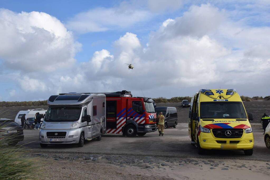 Kitesurfer zwaargewond bij kiteongeval op Brouwersdam
