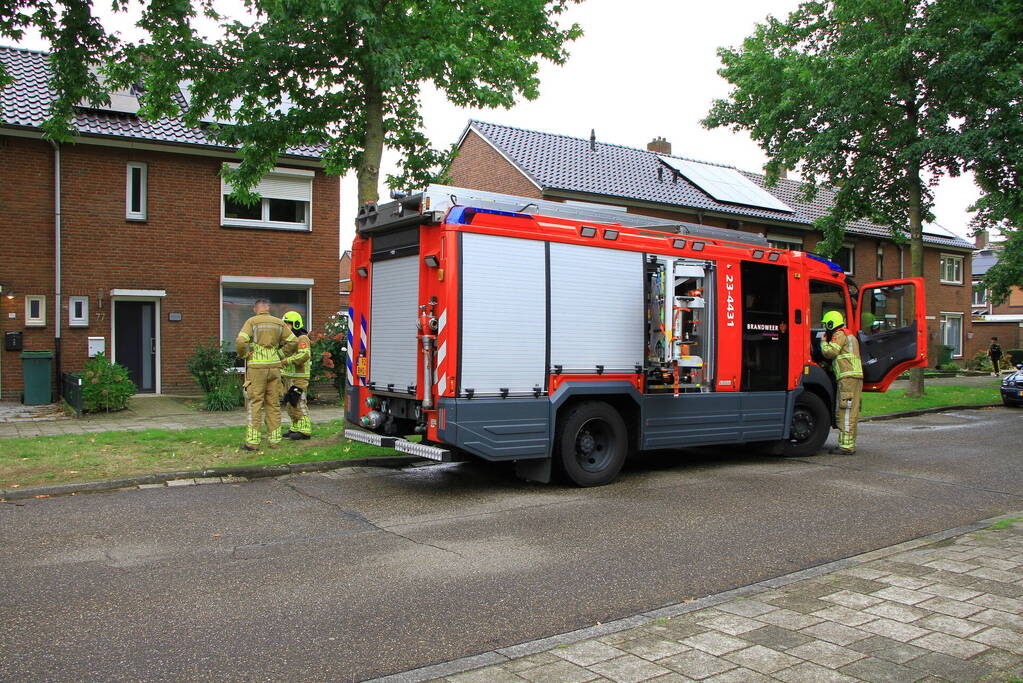 Bewoner boort door gasleiding