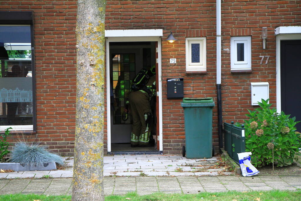 Bewoner boort door gasleiding