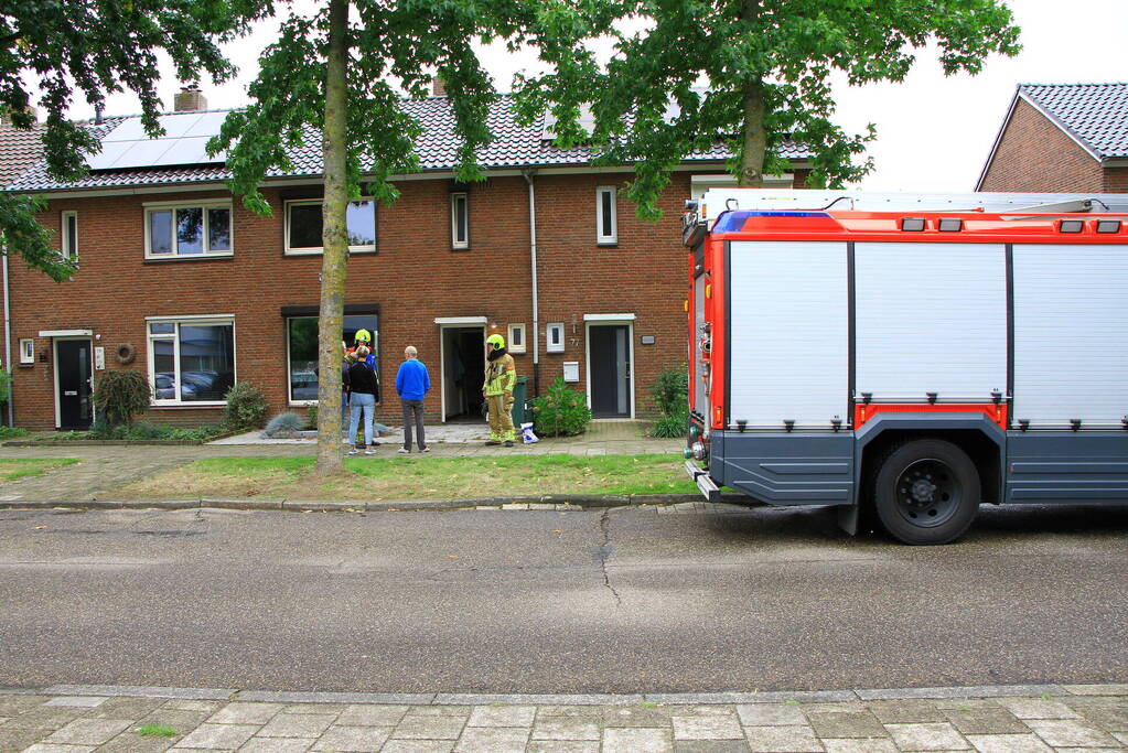 Bewoner boort door gasleiding