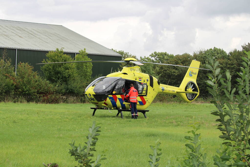 Traumateam assisteert bij incident in woning