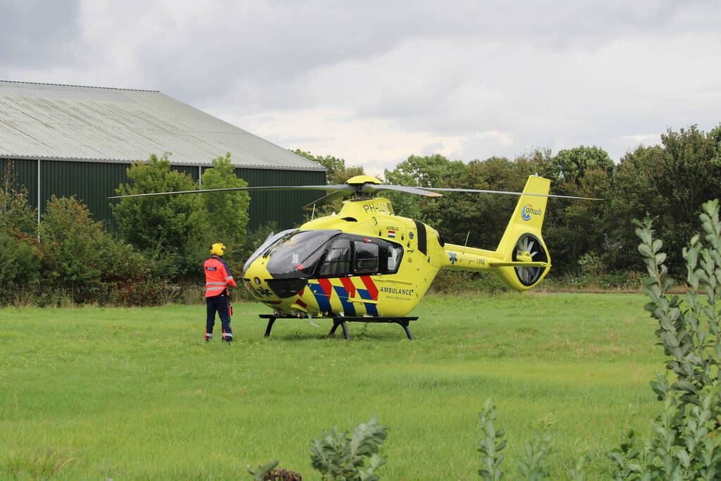 Traumateam assisteert bij incident in woning
