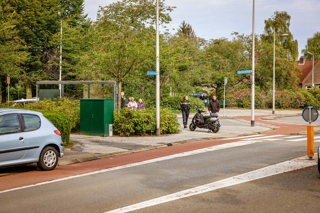 Scooterrijder aangereden door auto