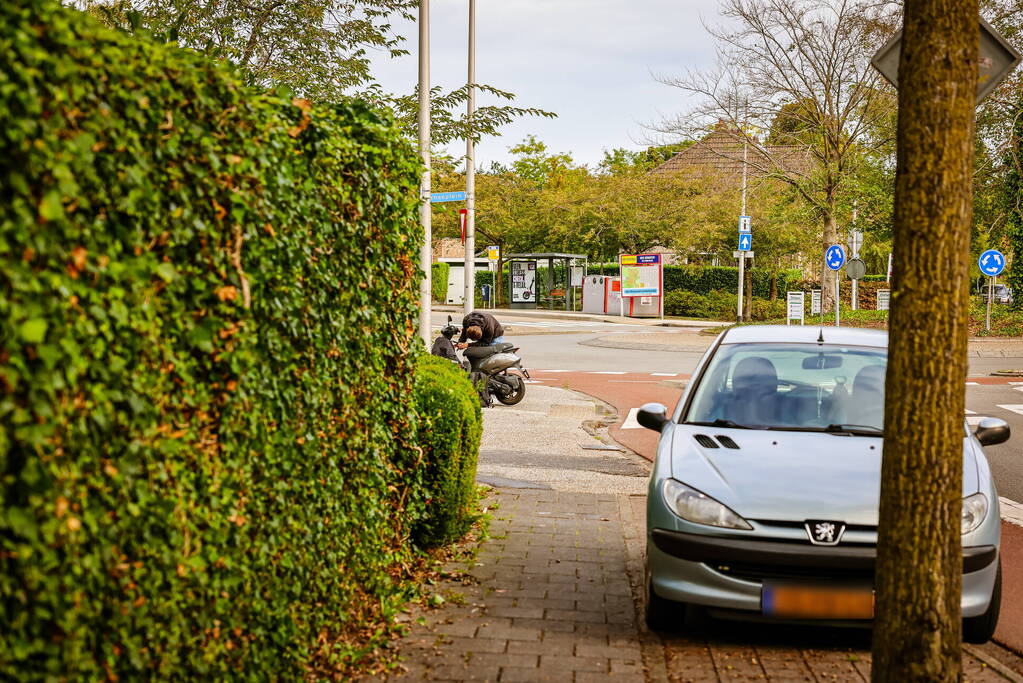 Scooterrijder aangereden door auto