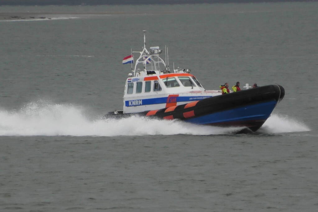 Brand na mogelijk explosie op schip Westerschelde