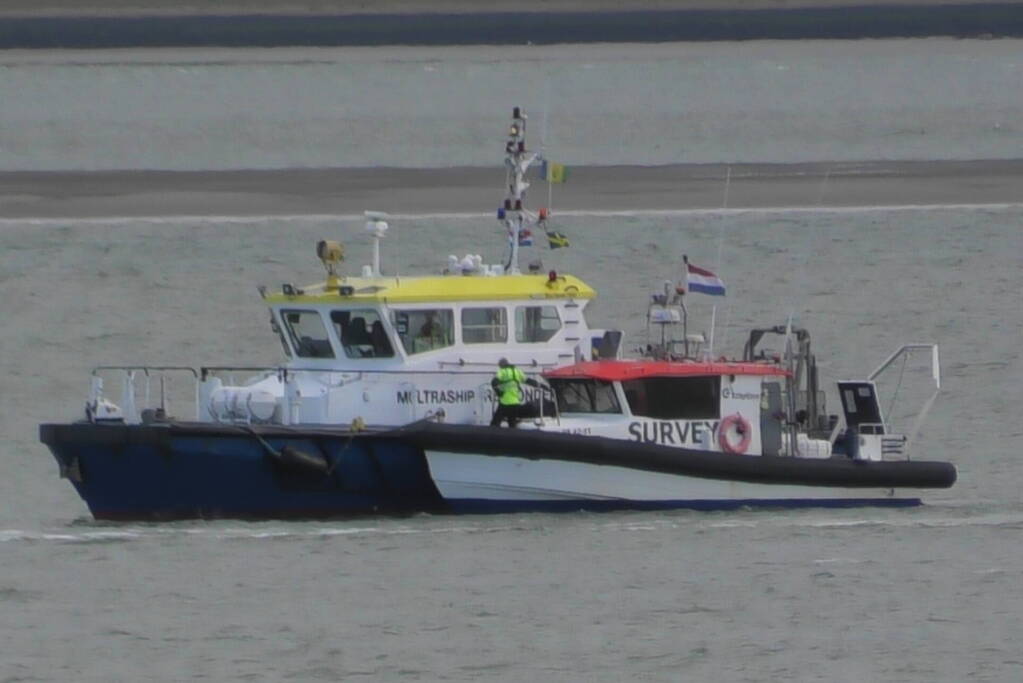 Brand na mogelijk explosie op schip Westerschelde