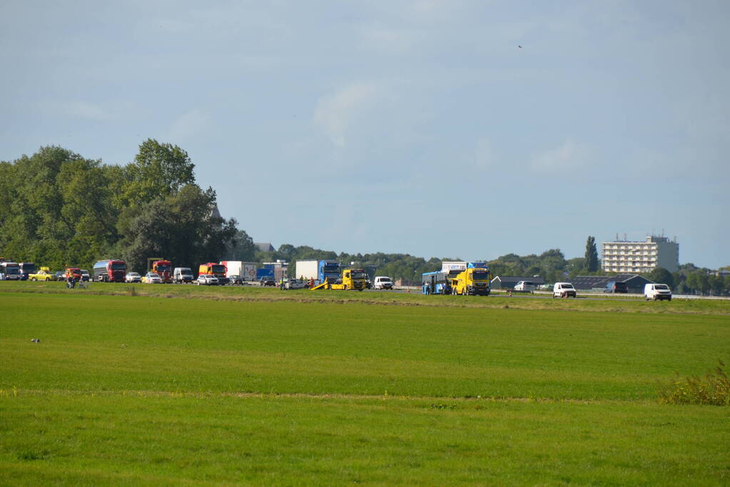 Gewonde bij aanrijding met lijnbus en auto