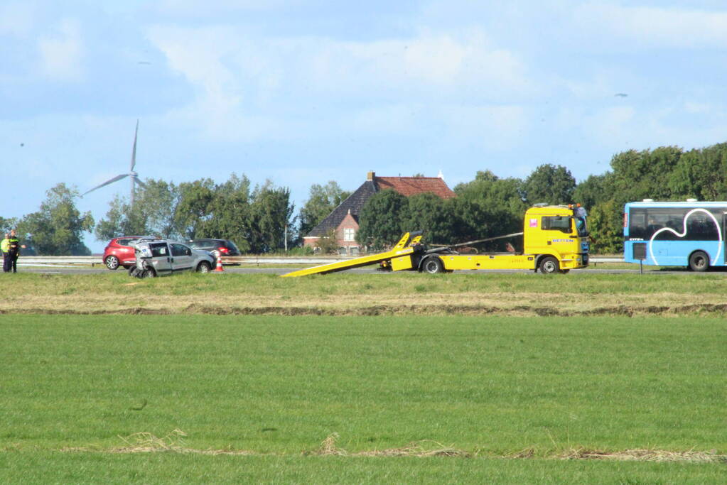 Gewonde bij aanrijding met lijnbus en auto