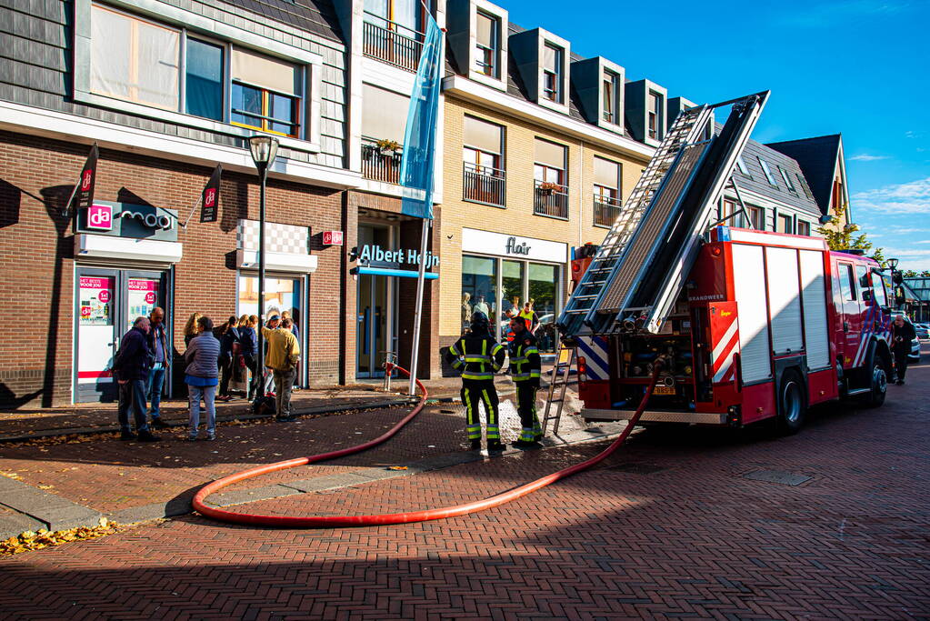 Albert Heijn-supermarkt ontruimd vanwege brandlucht