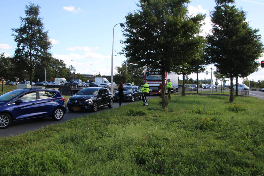 Meerdere voertuigen betrokken bij kettingbotsing