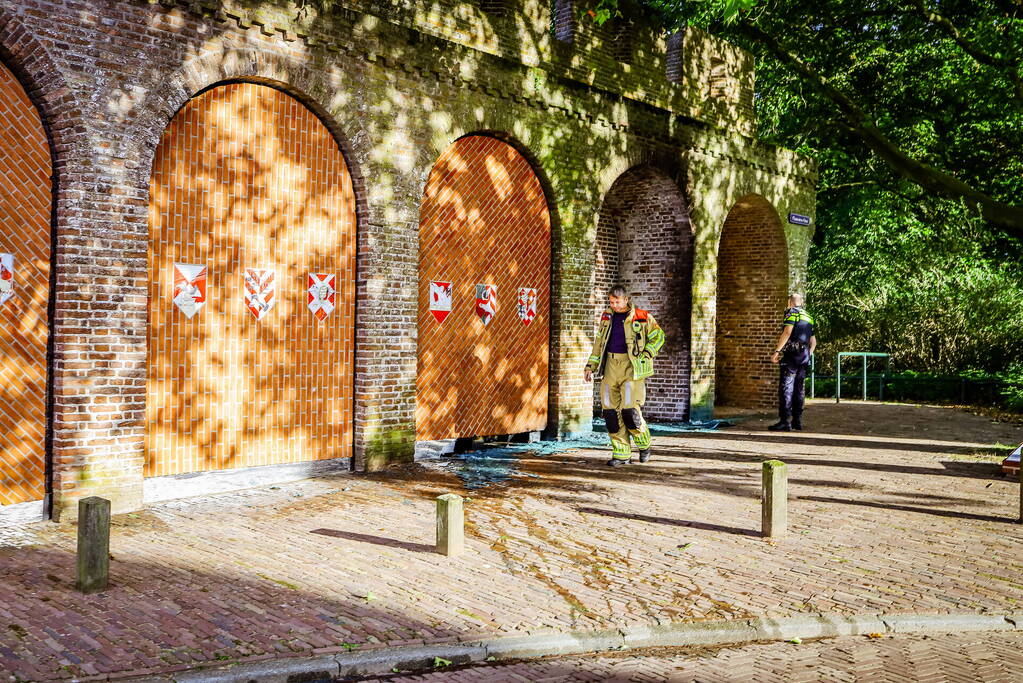 Onderzoek naar brand in stadsmuur