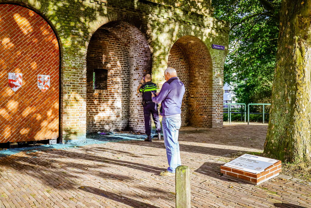 Onderzoek naar brand in stadsmuur
