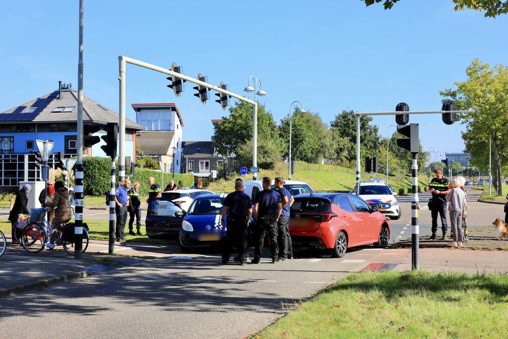 Drie voertuigen betrokken bij botsing