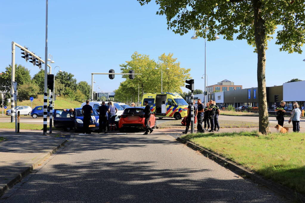 Drie voertuigen betrokken bij botsing