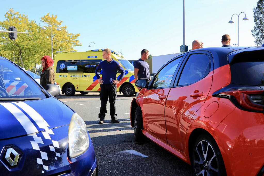 Drie voertuigen betrokken bij botsing