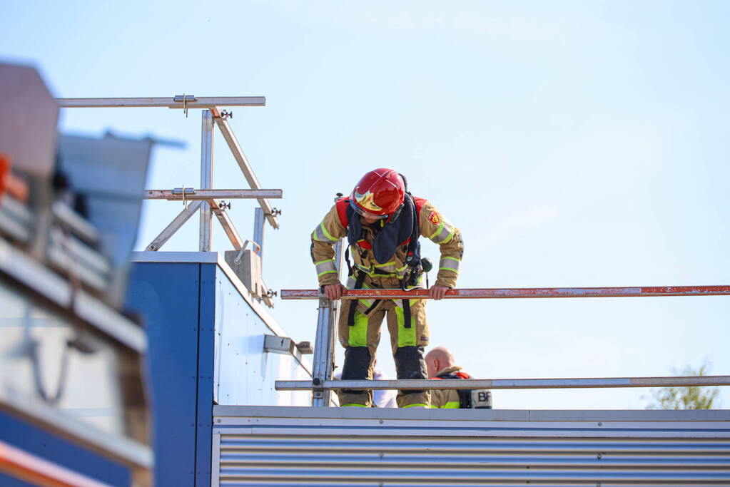 Brand op dak van Basisschool de Dukdalf