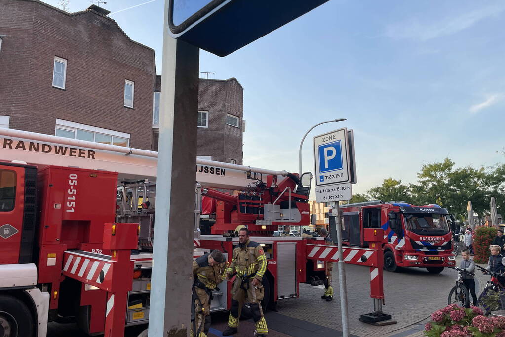 Schoorsteenbrand snel onder controle