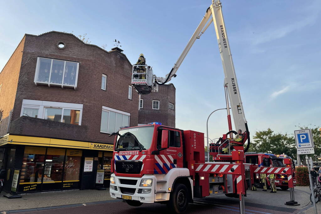 Schoorsteenbrand snel onder controle