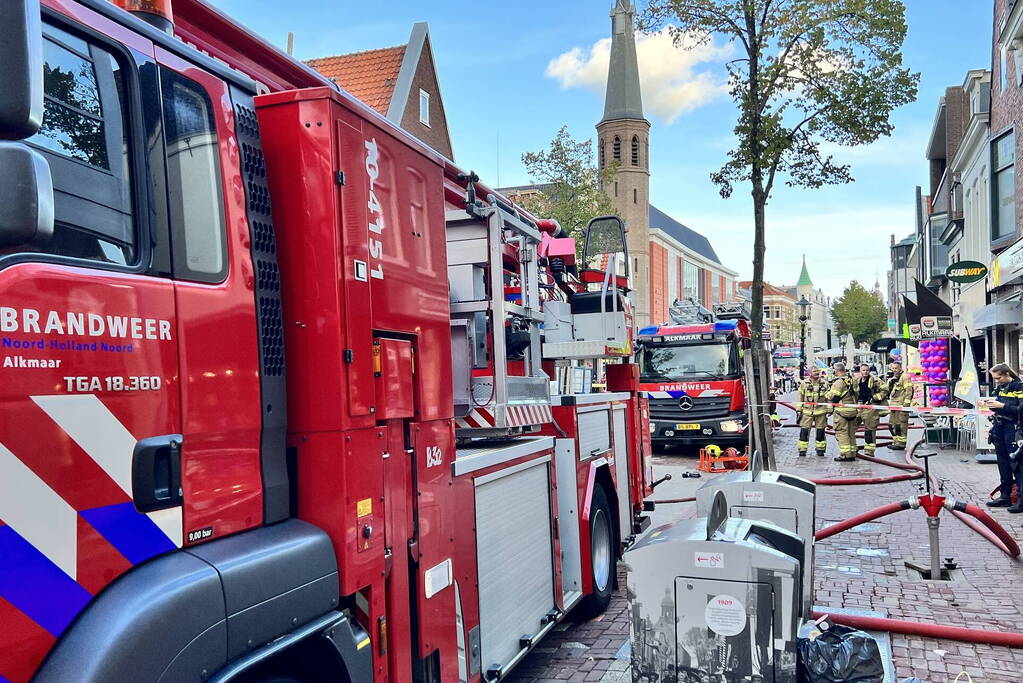 Brand bij Johnny's hamburger restaurant