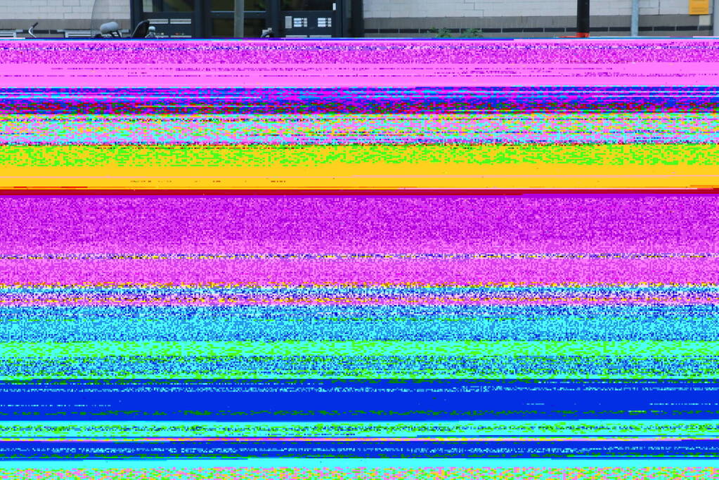 Meerdere gewonden nadat automobilist op fietspad belandt