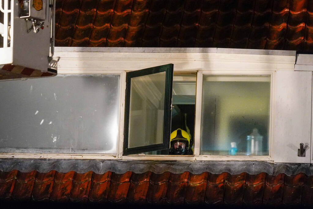 Veel rook bij woningbrand