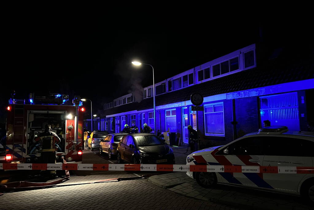 Veel rook bij woningbrand